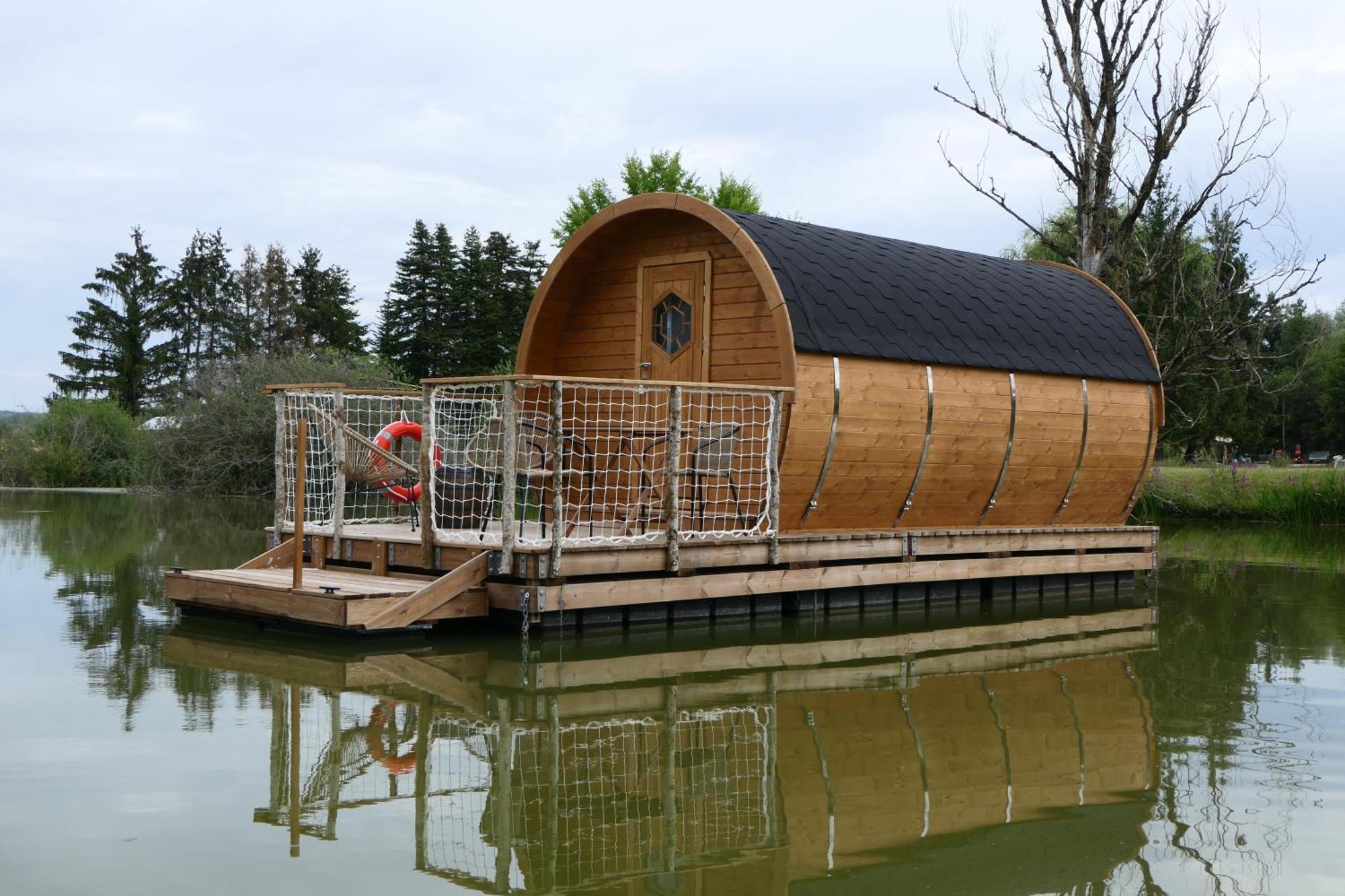 Les Cabanes Flottantes Givrauval Esterno foto