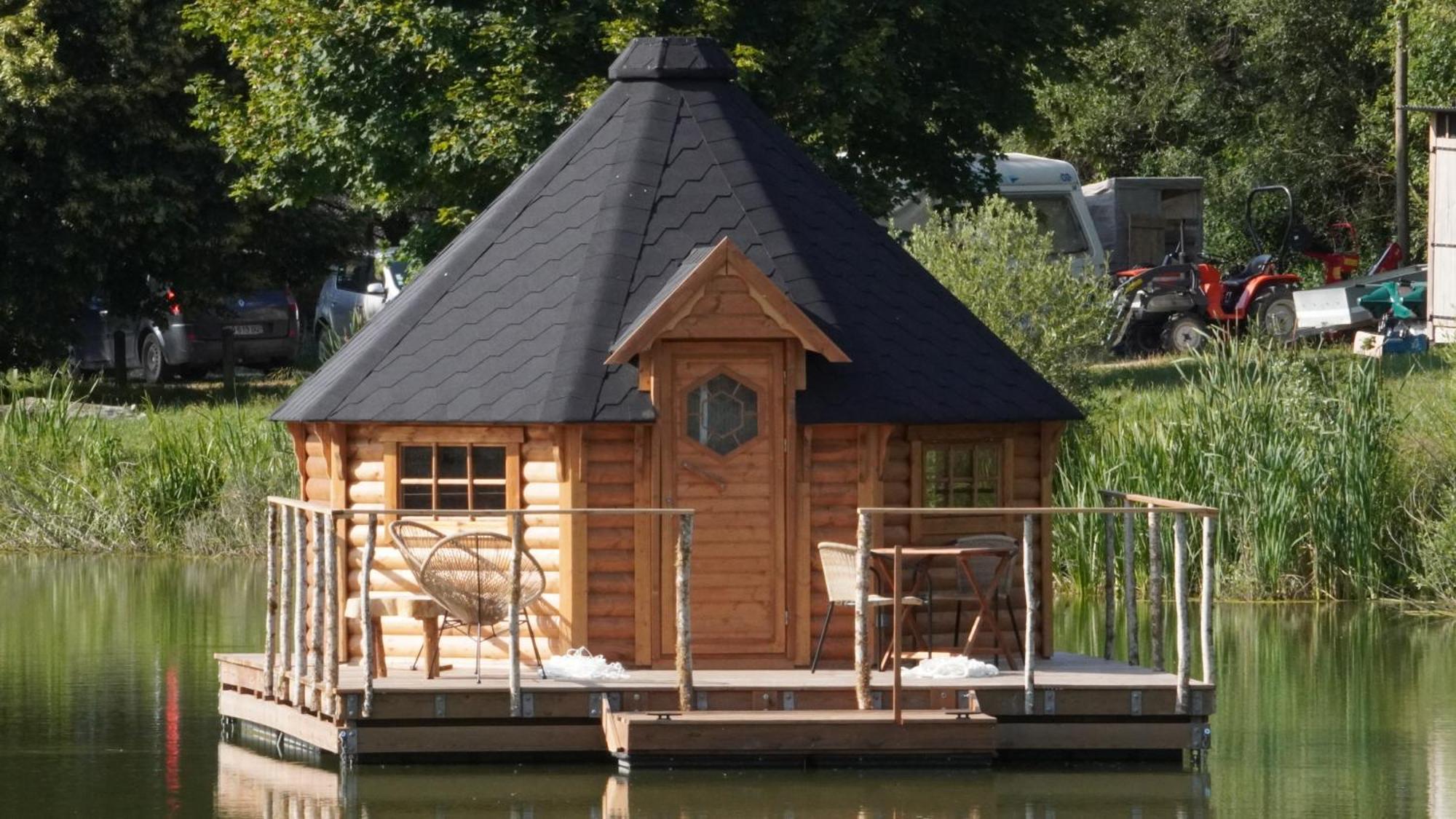 Les Cabanes Flottantes Givrauval Esterno foto