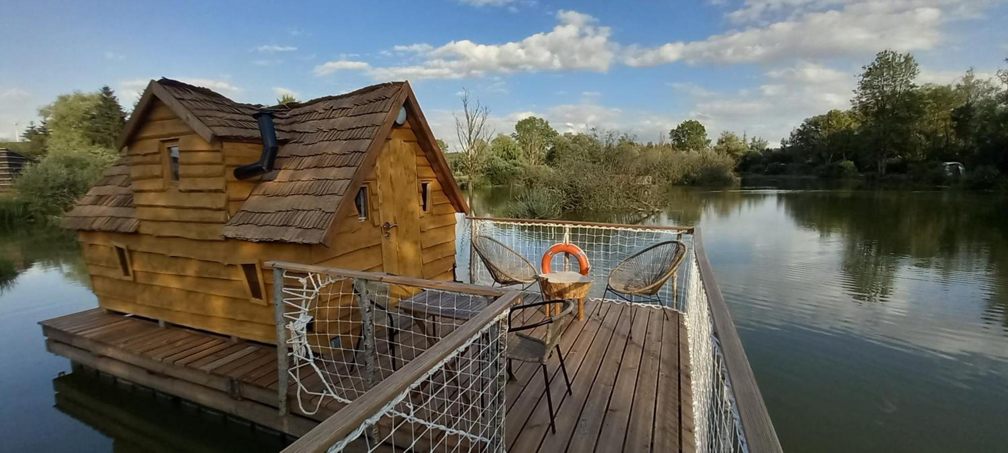 Les Cabanes Flottantes Givrauval Esterno foto